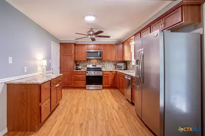 109 Norwich Glen Street, Victoria, TX 77904 - Photo 6