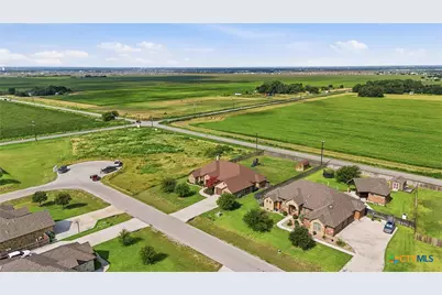 4572 Prairie Summit, Seguin, TX 78155 - Photo 2