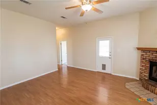 1506 Creek St, Copperas Cove, TX 76522 - Photo 2
