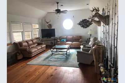 103 W Commerce Street, Port O'Connor, TX 77982 - Photo 4