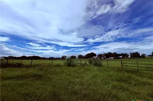 17 Co Rd 236A, Gonzales, TX 78629 - Photo 22