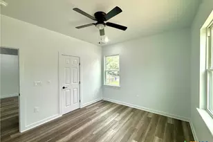 501 Walnut St, Yoakum, TX 77995 - Photo 28