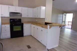 252 Sir Winston Dr, Canyon Lake, TX 78133 - Photo 10