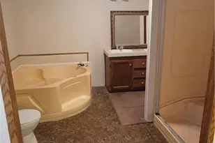706 W Cleveland Ave, Seadrift, TX 77983 - Photo 8
