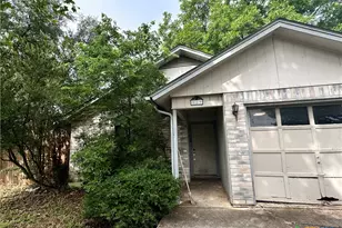 129 Riverside Dr, San Marcos, TX 78666 - Photo 1