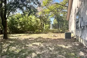 129 Riverside Dr, San Marcos, TX 78666 - Photo 16