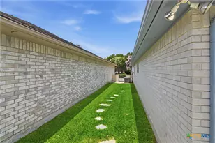 1559 Golden Sage Dr, Seguin, TX 78155 - Photo 40