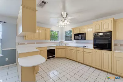 148 Sunflower, Lampasas, TX 76550 - Photo 8