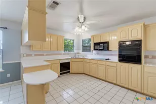 148 Sunflower, Lampasas, TX 76550 - Photo 8
