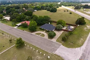 148 Sunflower, Lampasas, TX 76550 - Photo 30