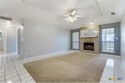 148 Sunflower, Lampasas, TX 76550 - Photo 4