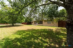 148 Sunflower, Lampasas, TX 76550 - Photo 28