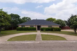 148 Sunflower, Lampasas, TX 76550 - Photo 1