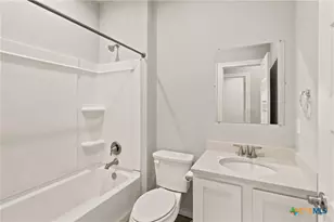 611 E Martindale St, Seguin, TX 78155 - Photo 12