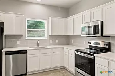 611 E Martindale Street #A & B, Seguin, TX 78155 - Photo 4