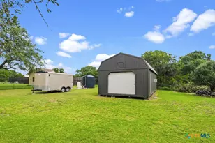 1211 Mossy Hollow Dr, Spring Branch, TX 78070 - Photo 20