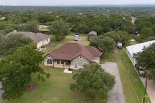 1211 Mossy Hollow Dr, Spring Branch, TX 78070 - Photo 22