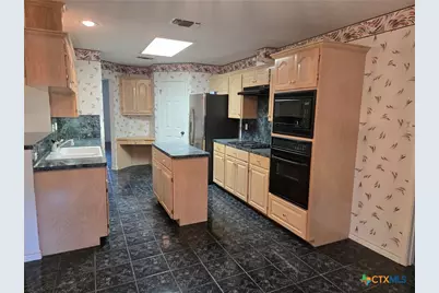 120 Gardenridge Drive, Seguin, TX 78155 - Photo 4