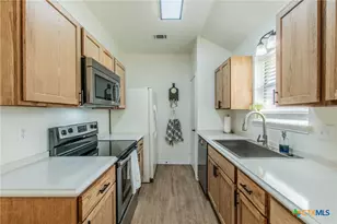 302 Sealy Ct, Gatesville, TX 76528 - Photo 6