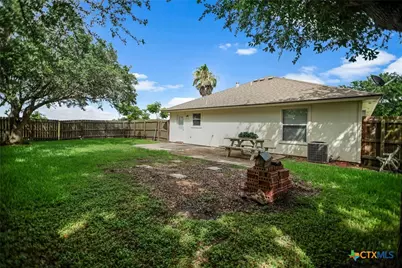 314 Rouen Drive, Port Lavaca, TX 77979 - Photo 6