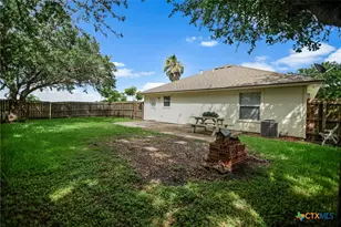 314 Rouen Dr, Port Lavaca, TX 77979 - Photo 6
