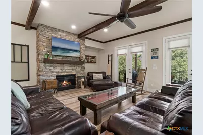 1033 Gruene Road, New Braunfels, TX 78130 - Photo 10