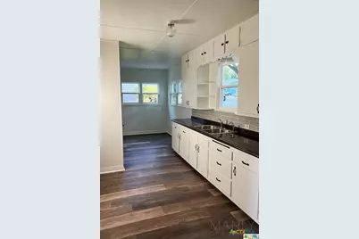 809 N 8th Street, Temple, TX 76501 - Photo 6