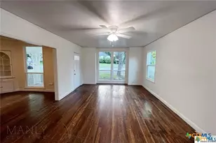 809 N 8th St, Temple, TX 76501 - Photo 8