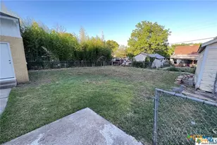 809 N 8th St, Temple, TX 76501 - Photo 18