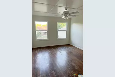 809 N 8th Street, Temple, TX 76501 - Photo 10