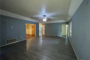 410 Colette Ct, Belton, TX 76513 - Photo 2