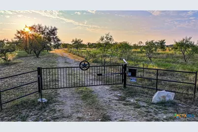 2562 County Road 2315, Lampasas, TX 76550 - Photo 4