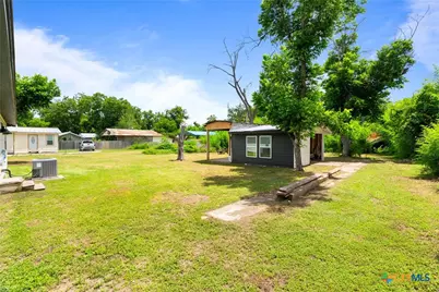 547 N Central Avenue, New Braunfels, TX 78130 - Photo 20