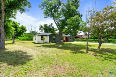 547 N Central Avenue, New Braunfels, TX 78130 - Photo 14