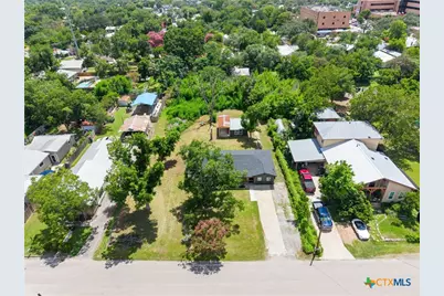 547 N Central Avenue, New Braunfels, TX 78130 - Photo 16
