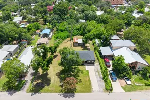 547 N Central Ave, New Braunfels, TX 78130 - Photo 16