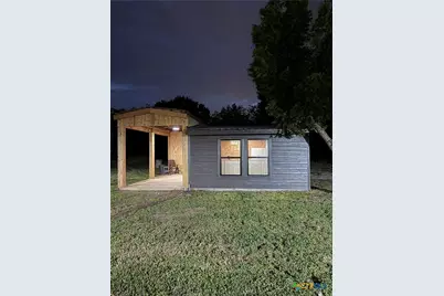 547 N Central Avenue, New Braunfels, TX 78130 - Photo 16