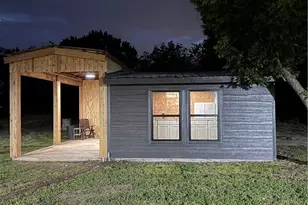 547 N Central Ave, New Braunfels, TX 78130 - Photo 16