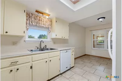 1007 Tyler Drive, Copperas Cove, TX 76522 - Photo 6