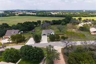 1110 County Rd 1045, Lampasas, TX 76550 - Photo 32