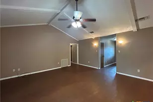 826 Timber, New Braunfels, TX 78130 - Photo 6