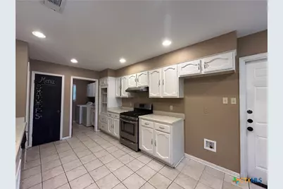 826 Timber, New Braunfels, TX 78130 - Photo 14