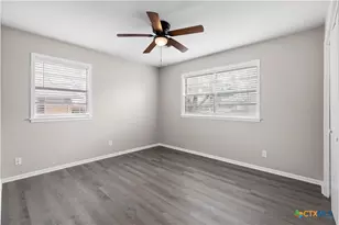 273 Meadow Ave, New Braunfels, TX 78130 - Photo 18