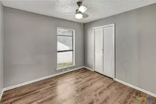 106 Rebecca Ln, Victoria, TX 77901 - Photo 12