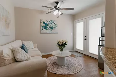 291 N Mesquite Drive, Victoria, TX 77905 - Photo 6