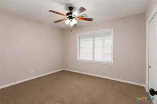291 N Mesquite Dr, Victoria, TX 77905 - Photo 12