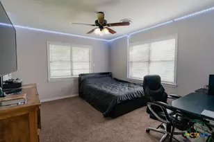 291 N Mesquite Dr, Victoria, TX 77905 - Photo 8