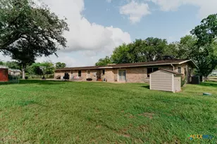 291 N Mesquite Dr, Victoria, TX 77905 - Photo 14