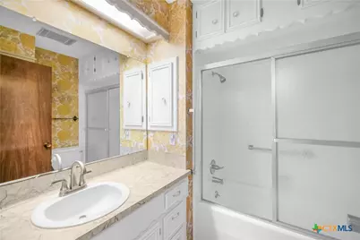608 Rosewood Drive, Victoria, TX 77901 - Photo 14