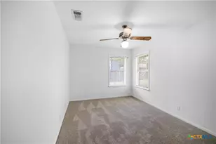 608 Rosewood Dr, Victoria, TX 77901 - Photo 16